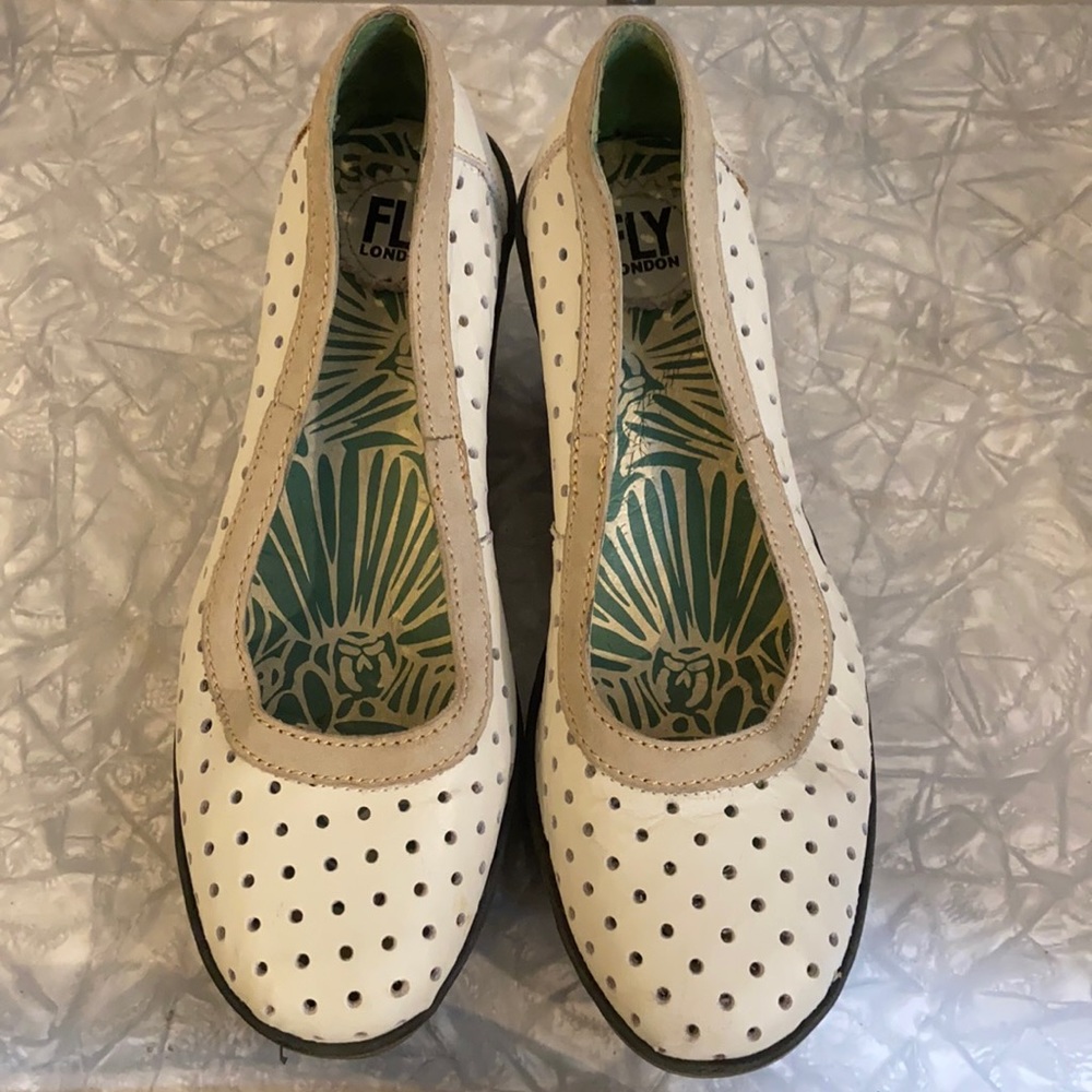 Fly London size 39.